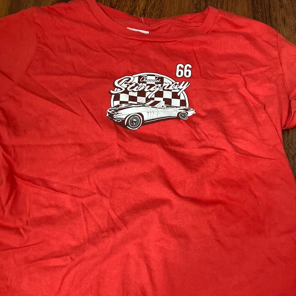 red medium car shirt